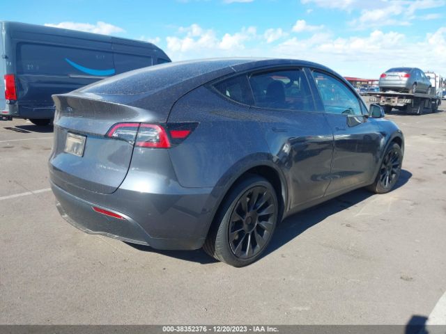 Photo 3 VIN: 5YJYGAEE3MF232091 - TESLA MODEL Y 