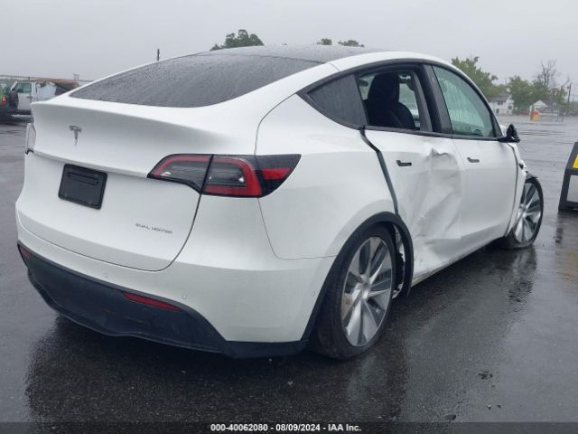 Photo 3 VIN: 5YJYGAEE3MF255466 - TESLA MODEL Y 