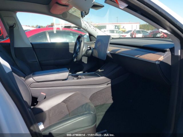 Photo 4 VIN: 5YJYGAEE4MF208866 - TESLA MODEL Y 