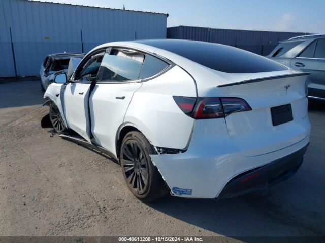 Photo 2 VIN: 5YJYGAEE4MF213260 - TESLA MODEL Y 