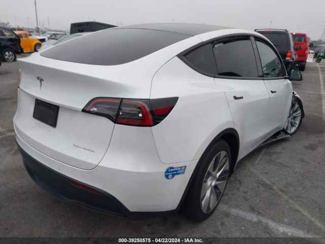 Photo 3 VIN: 5YJYGAEE4MF243827 - TESLA MODEL Y 