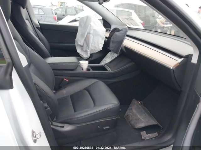 Photo 4 VIN: 5YJYGAEE4MF243827 - TESLA MODEL Y 