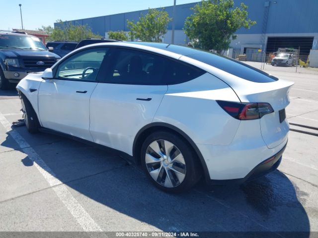 Photo 2 VIN: 5YJYGAEE5MF223036 - TESLA MODEL Y 