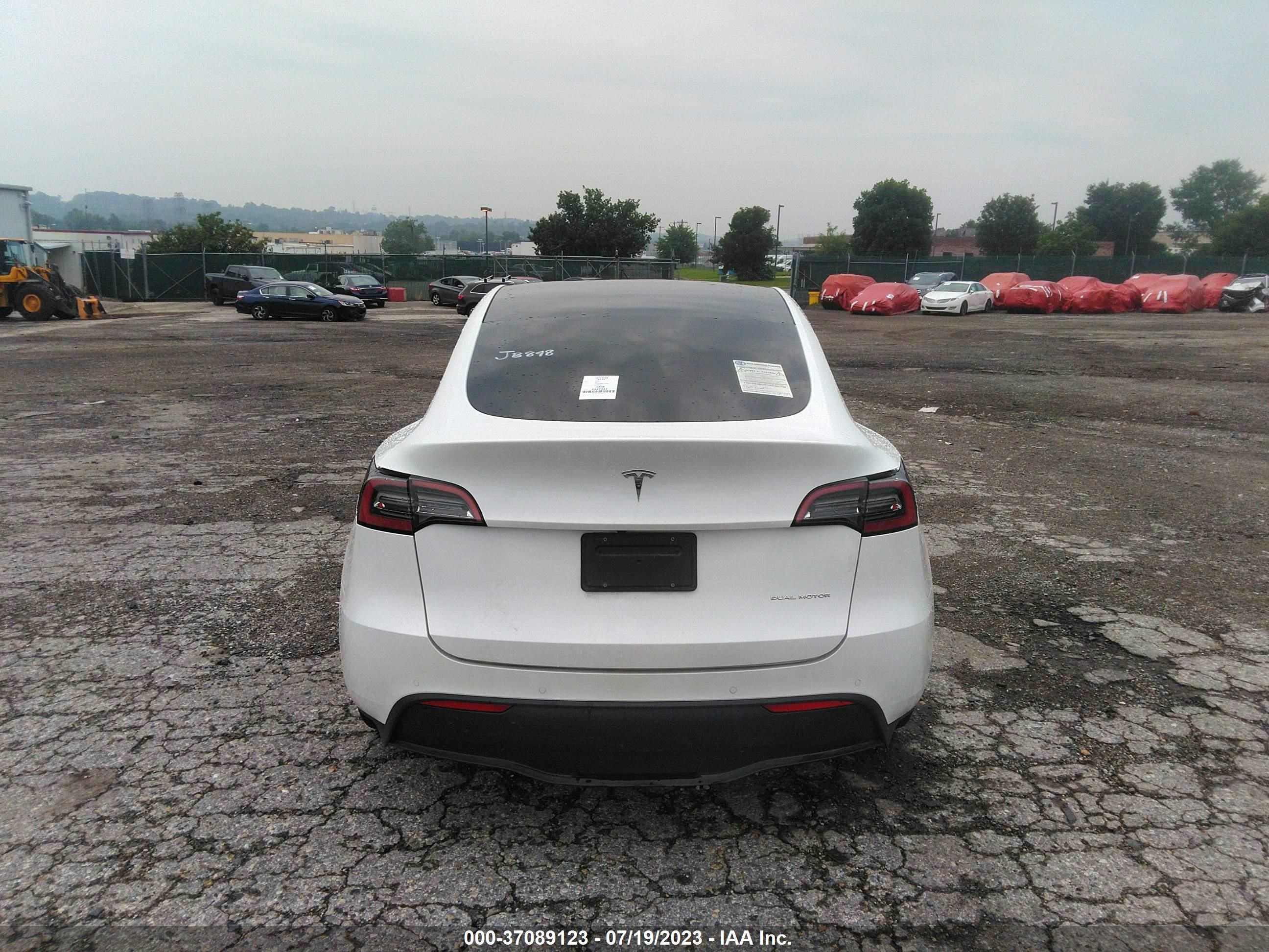 Photo 14 VIN: 5YJYGAEE6MF230089 - TESLA MODEL Y 