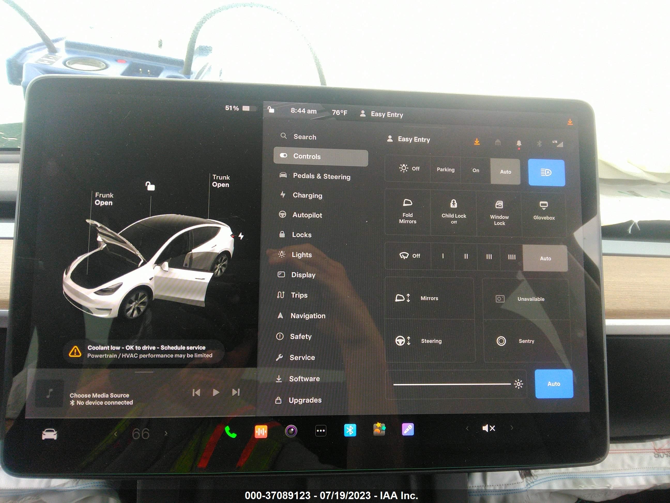 Photo 16 VIN: 5YJYGAEE6MF230089 - TESLA MODEL Y 