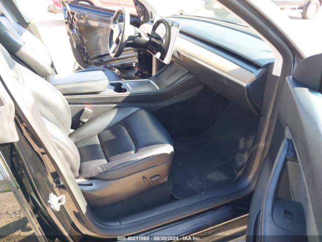 Photo 4 VIN: 5YJYGAEE7MF208389 - TESLA MODEL Y 