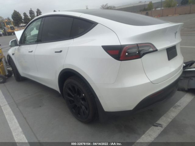 Photo 2 VIN: 5YJYGAEE7MF282802 - TESLA MODEL Y 