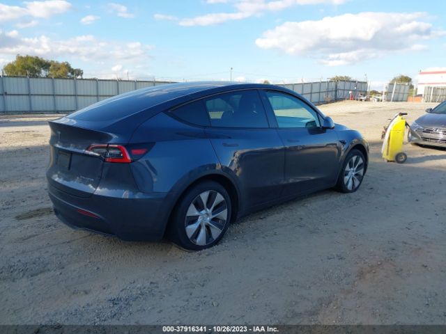 Photo 3 VIN: 5YJYGAEE8MF131189 - TESLA MODEL Y 