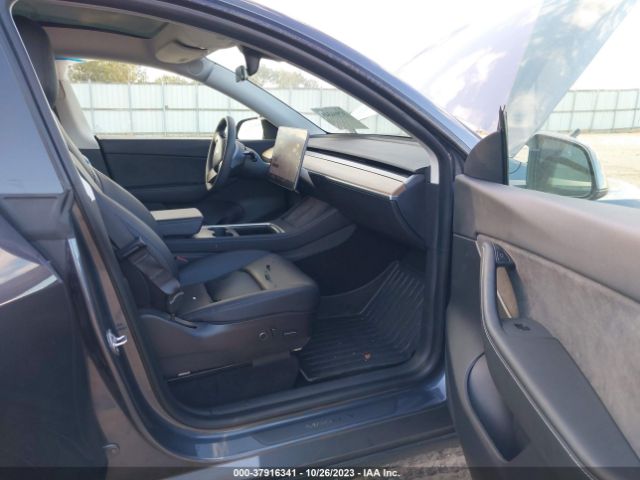 Photo 4 VIN: 5YJYGAEE8MF131189 - TESLA MODEL Y 