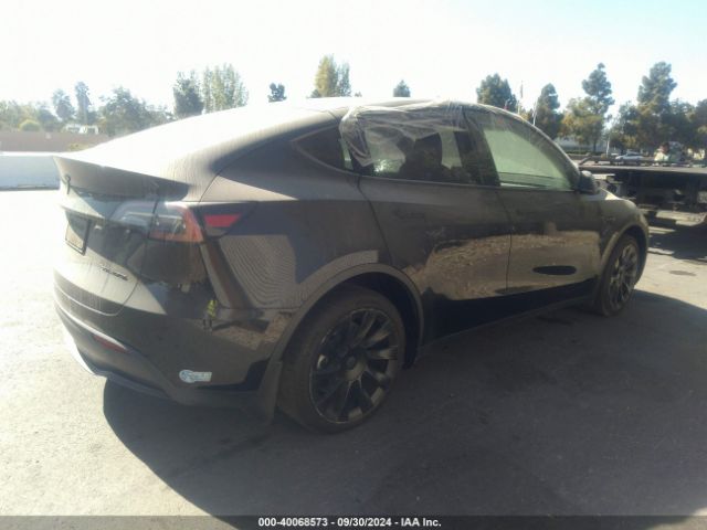 Photo 3 VIN: 5YJYGAEE8MF159929 - TESLA MODEL Y 