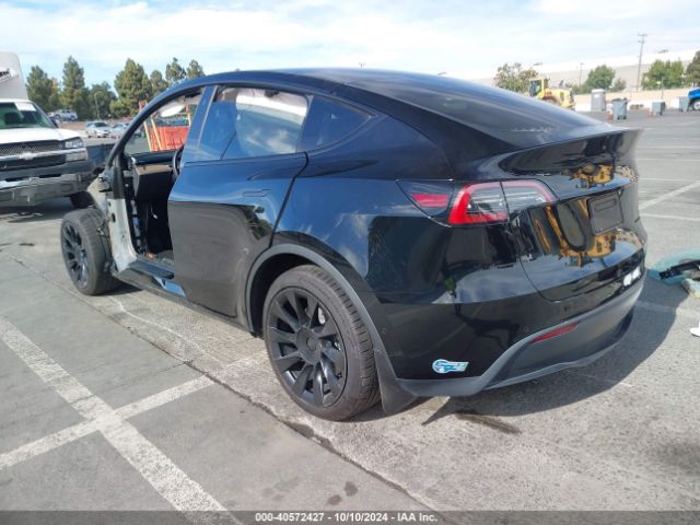 Photo 2 VIN: 5YJYGAEE8MF159929 - TESLA MODEL Y 