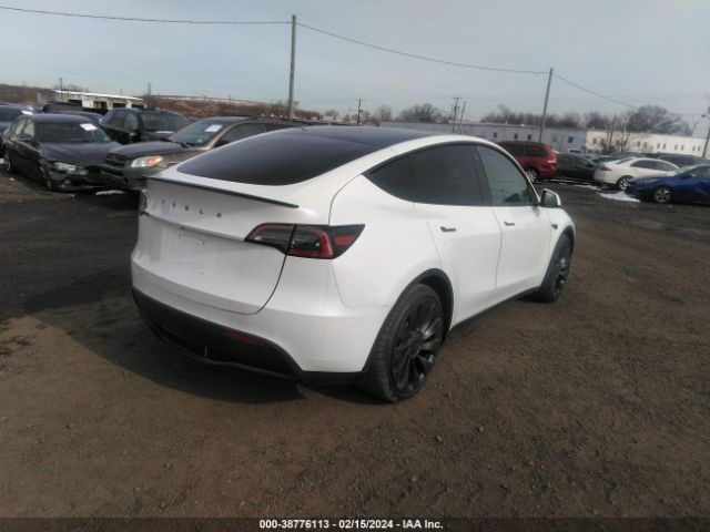 Photo 3 VIN: 5YJYGAEE8MF188301 - TESLA MODEL Y 