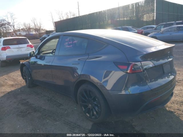 Photo 2 VIN: 5YJYGAEE8MF200656 - TESLA MODEL Y 