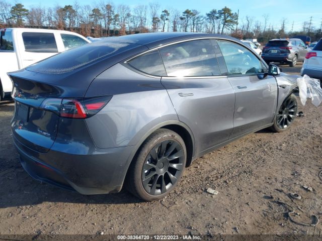 Photo 3 VIN: 5YJYGAEE8MF200656 - TESLA MODEL Y 