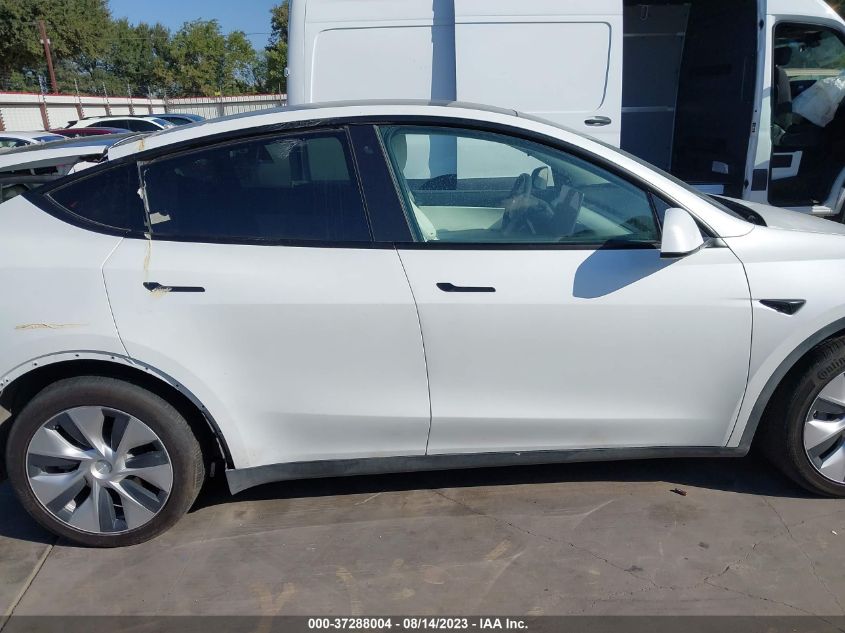 Photo 12 VIN: 5YJYGAEE8MF295333 - TESLA MODEL Y 