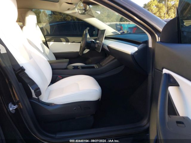 Photo 4 VIN: 5YJYGAEE9MF153900 - TESLA MODEL Y 