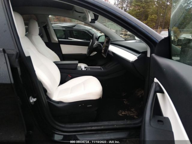 Photo 4 VIN: 5YJYGAEE9MF187514 - TESLA MODEL Y 