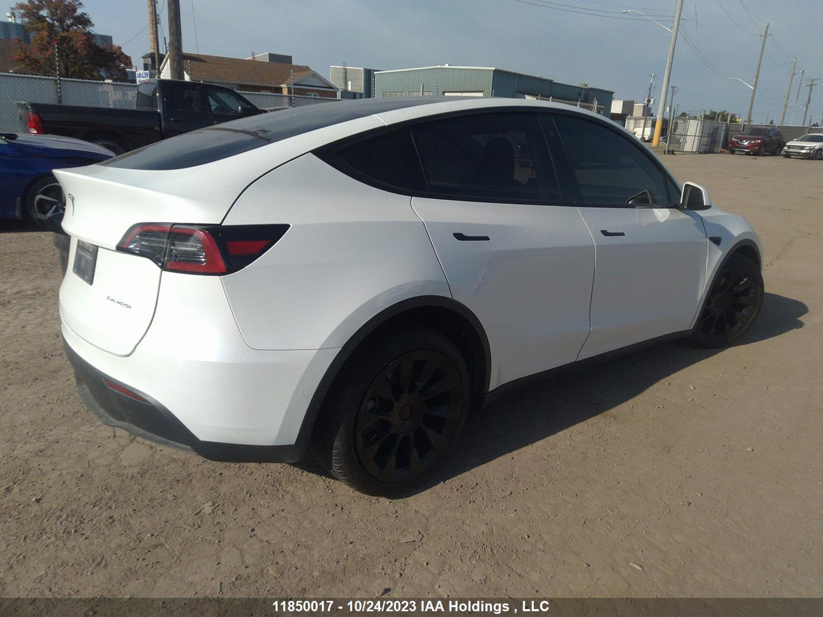 Photo 3 VIN: 5YJYGAEE9MF241765 - TESLA MODEL Y 