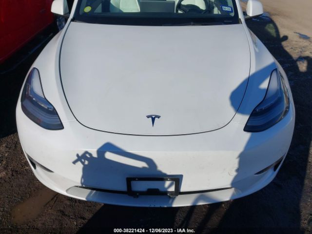 Photo 9 VIN: 5YJYGAEEXMF186923 - TESLA MODEL Y 