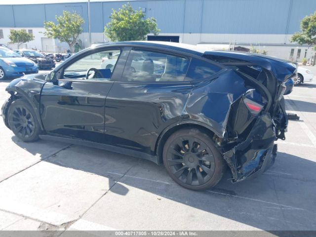 Photo 2 VIN: 5YJYGAEEXMF244190 - TESLA MODEL Y 