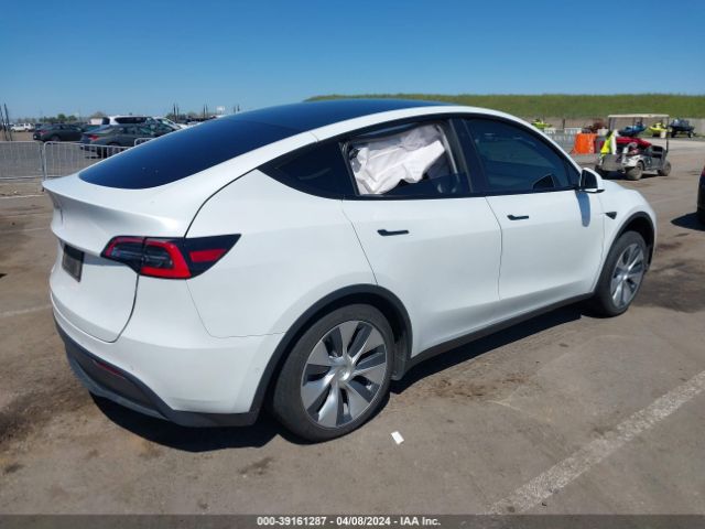 Photo 3 VIN: 5YJYGDED0MF109485 - TESLA MODEL Y 