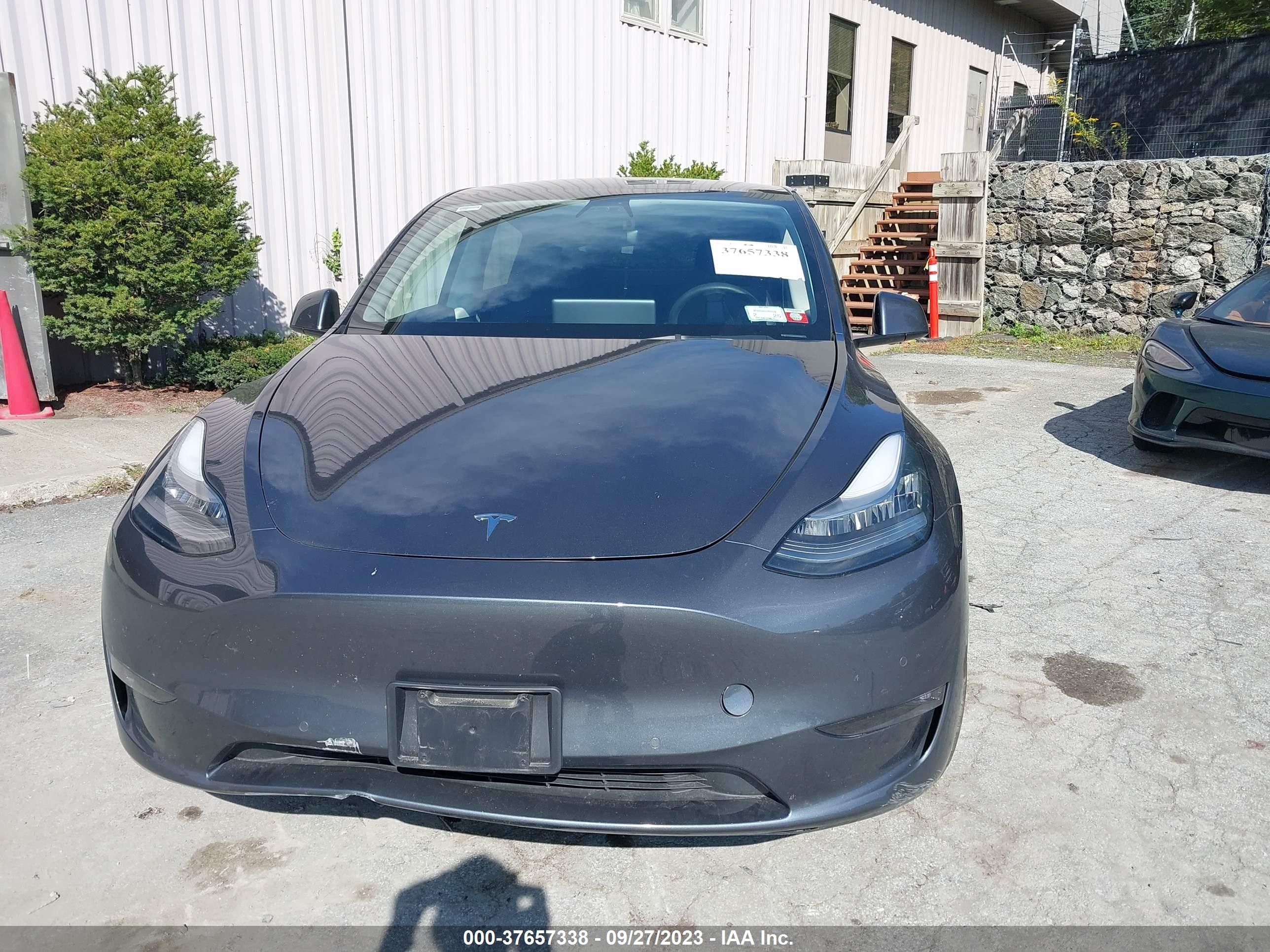 Photo 11 VIN: 5YJYGDED3MF106127 - TESLA MODEL Y 