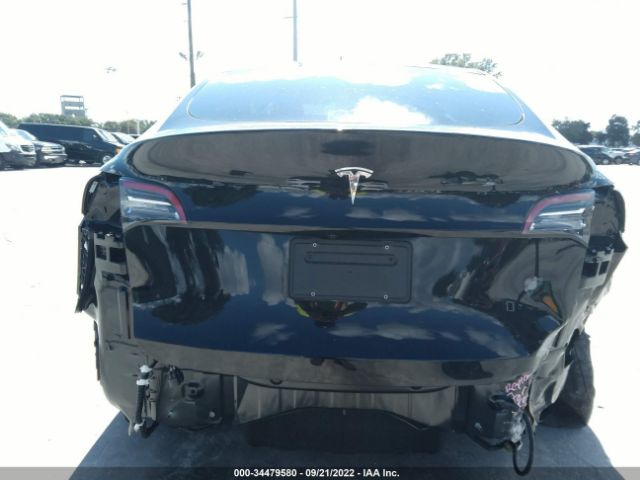 Photo 5 VIN: 5YJYGDED3MF130301 - TESLA MODEL Y 