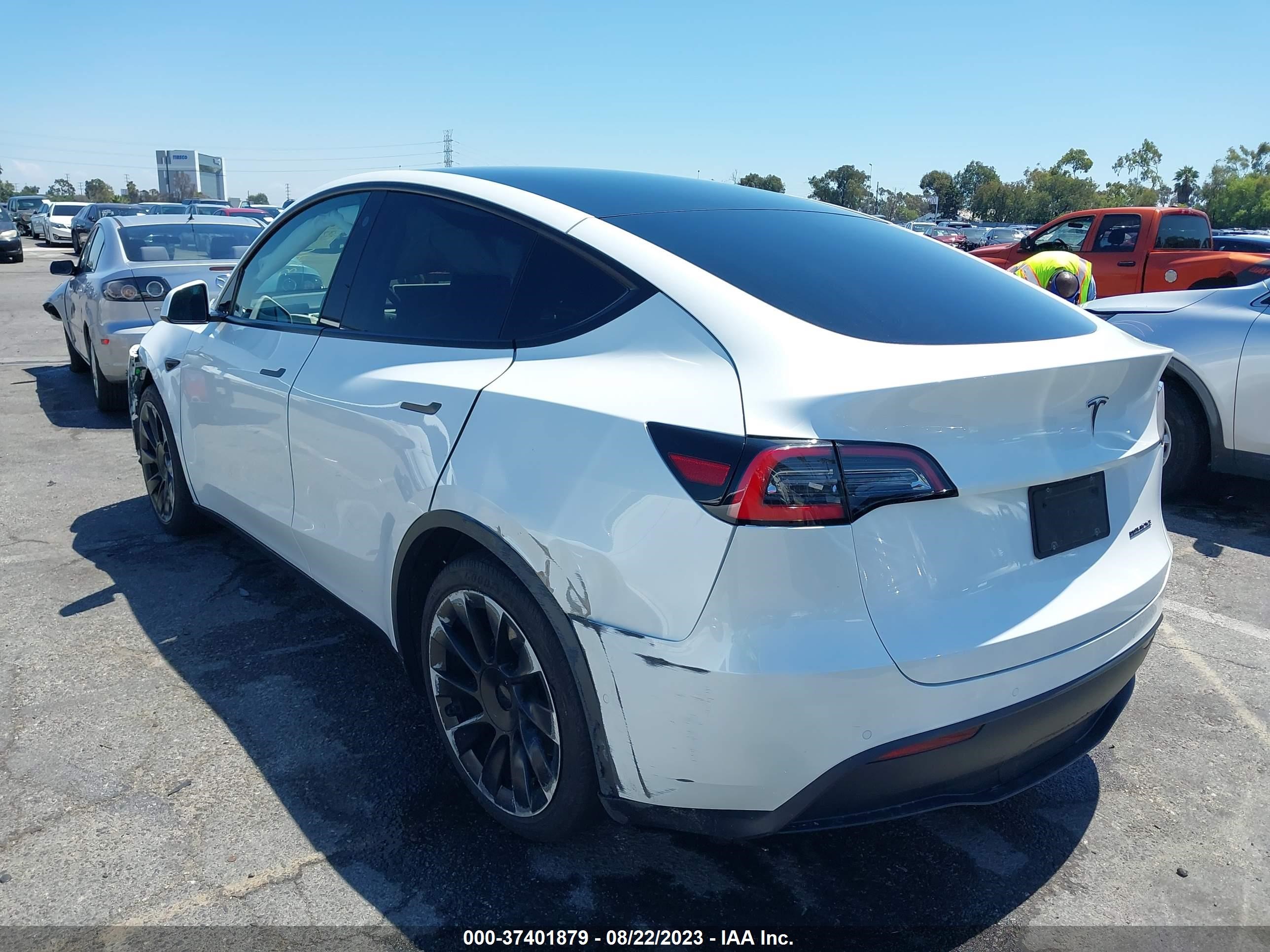 Photo 2 VIN: 5YJYGDED8MF112988 - TESLA MODEL Y 