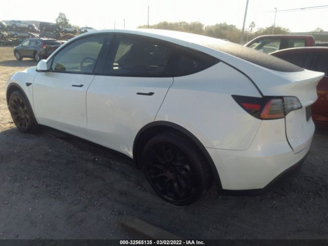 Photo 2 VIN: 5YJYGDED9MF105449 - TESLA MODEL Y 