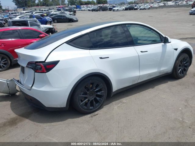 Photo 3 VIN: 5YJYGDEDXMF107503 - TESLA MODEL Y 