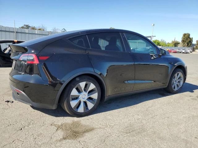 Photo 2 VIN: 5YJYGDEDXMF111308 - TESLA MODEL Y 