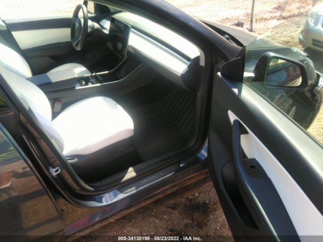 Photo 4 VIN: 5YJYGDEE0LF021642 - TESLA MODEL Y 