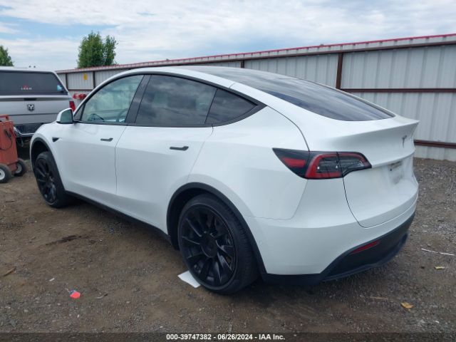 Photo 2 VIN: 5YJYGDEE0LF022130 - TESLA MODEL Y 