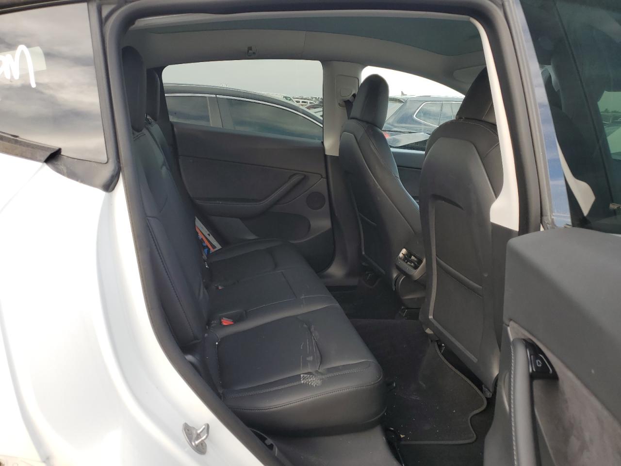 Photo 9 VIN: 5YJYGDEE0LF042927 - TESLA MODEL Y 