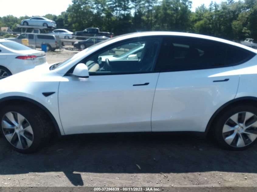 Photo 13 VIN: 5YJYGDEE0MF063410 - TESLA MODEL Y 