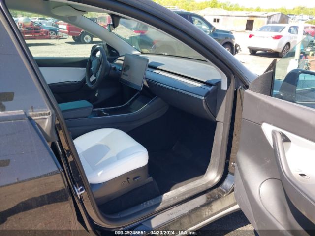 Photo 4 VIN: 5YJYGDEE0MF071751 - TESLA MODEL Y 