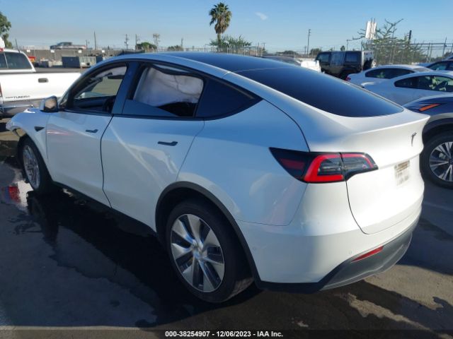 Photo 2 VIN: 5YJYGDEE0MF094785 - TESLA MODEL Y 