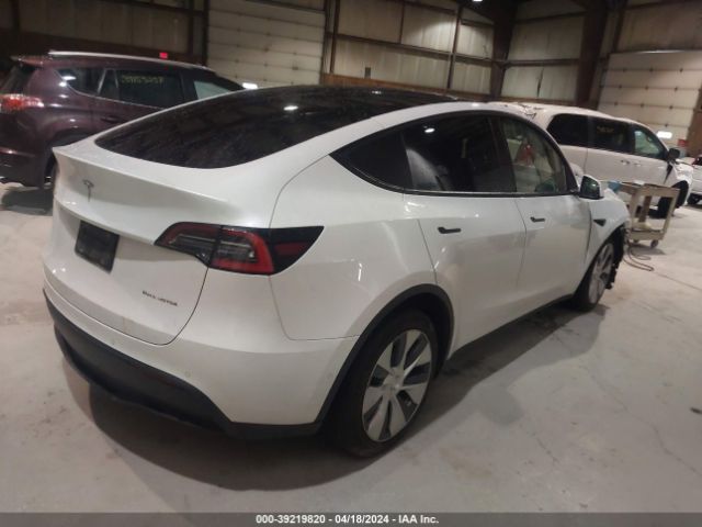 Photo 3 VIN: 5YJYGDEE0MF118566 - TESLA MODEL Y 