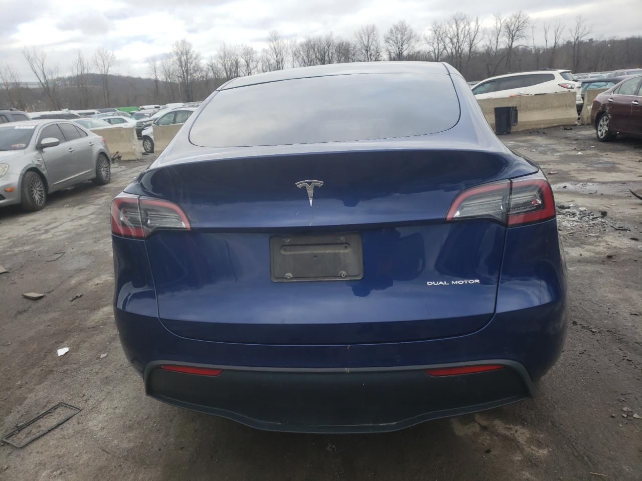 Photo 5 VIN: 5YJYGDEE0MF195485 - TESLA MODEL Y 