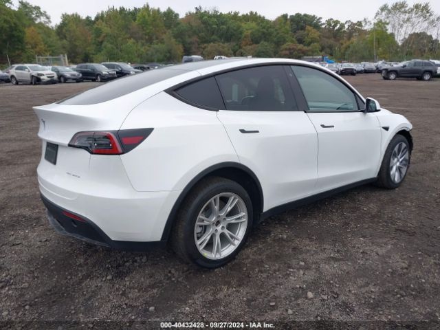 Photo 3 VIN: 5YJYGDEE1LF006132 - TESLA MODEL Y 