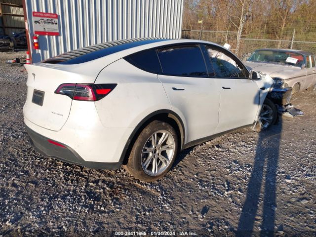 Photo 3 VIN: 5YJYGDEE1LF026753 - TESLA MODEL Y 