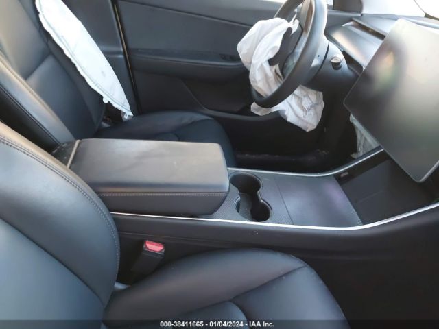 Photo 4 VIN: 5YJYGDEE1LF026753 - TESLA MODEL Y 