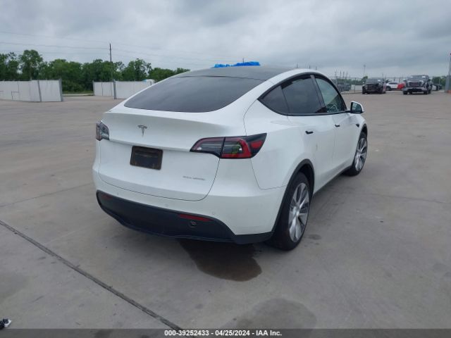 Photo 3 VIN: 5YJYGDEE1LF027403 - TESLA MODEL Y 