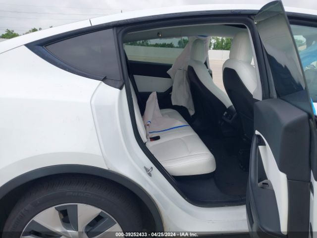 Photo 7 VIN: 5YJYGDEE1LF027403 - TESLA MODEL Y 