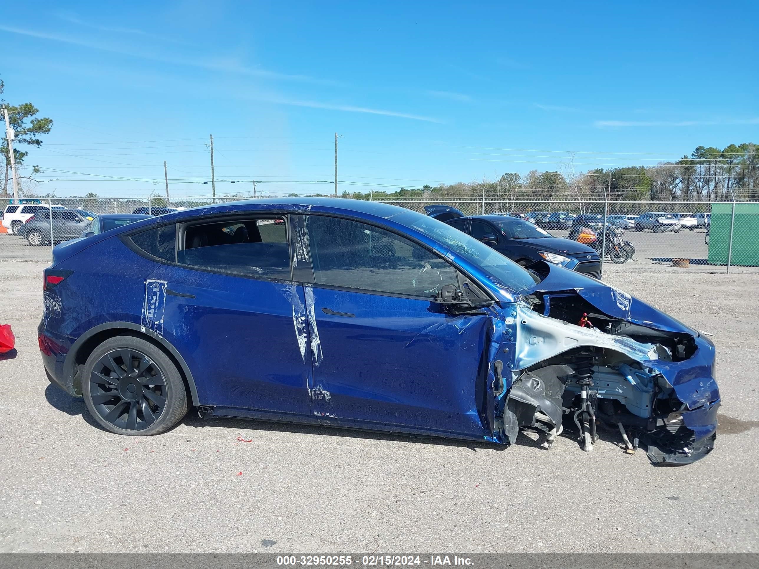 Photo 12 VIN: 5YJYGDEE1LF040572 - TESLA MODEL Y 