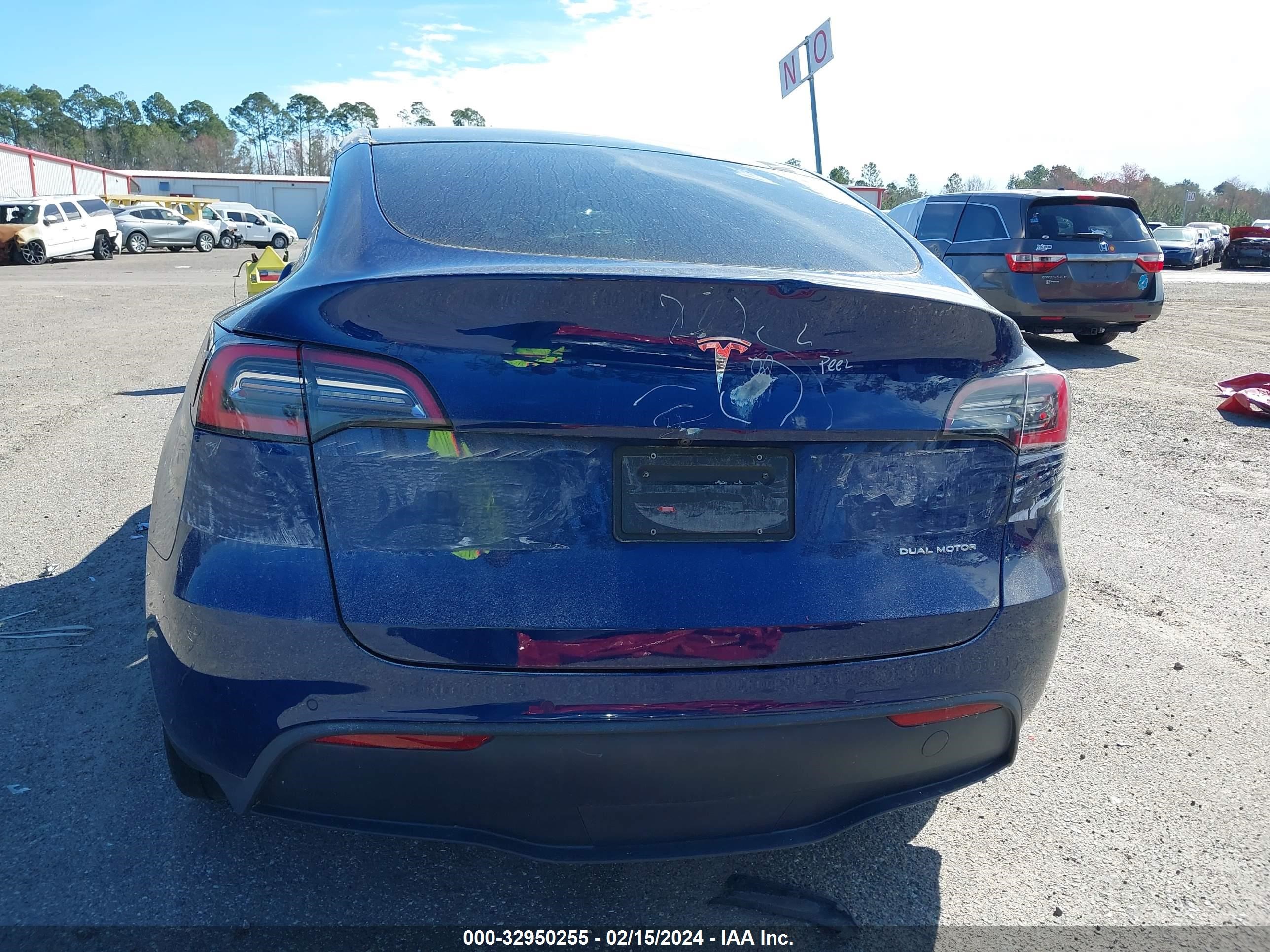 Photo 15 VIN: 5YJYGDEE1LF040572 - TESLA MODEL Y 