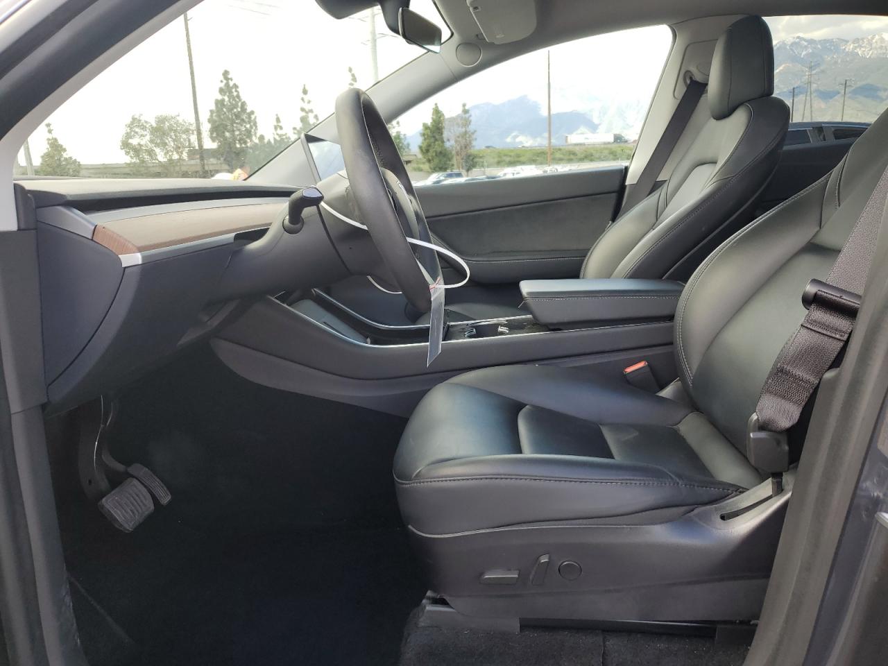 Photo 6 VIN: 5YJYGDEE1LF050261 - TESLA MODEL Y 