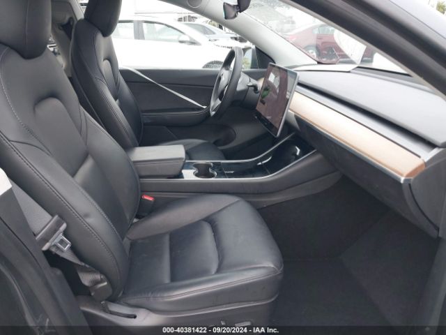 Photo 4 VIN: 5YJYGDEE1LF050275 - TESLA MODEL Y 