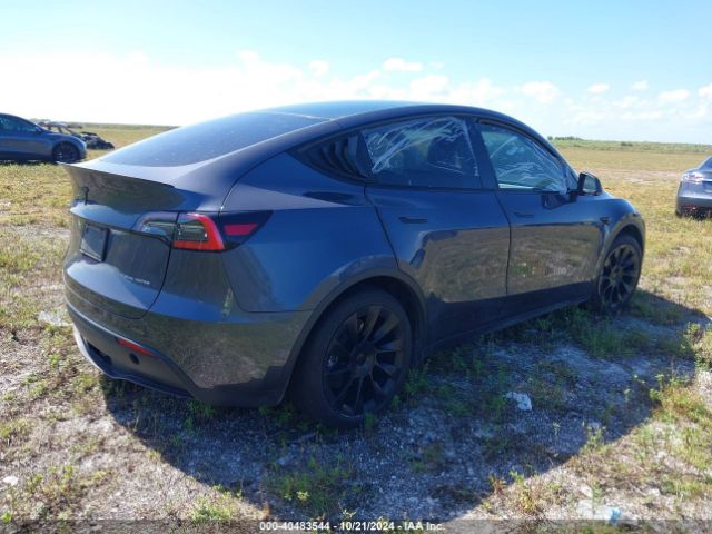 Photo 3 VIN: 5YJYGDEE1MF067482 - TESLA MODEL Y 