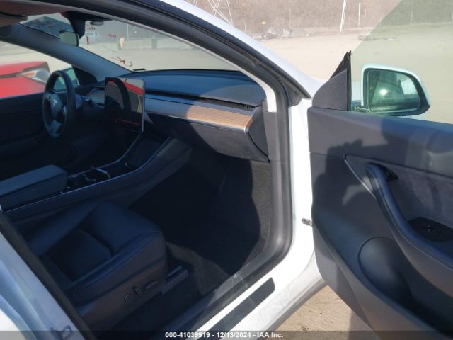 Photo 4 VIN: 5YJYGDEE1MF074948 - TESLA MODEL Y 